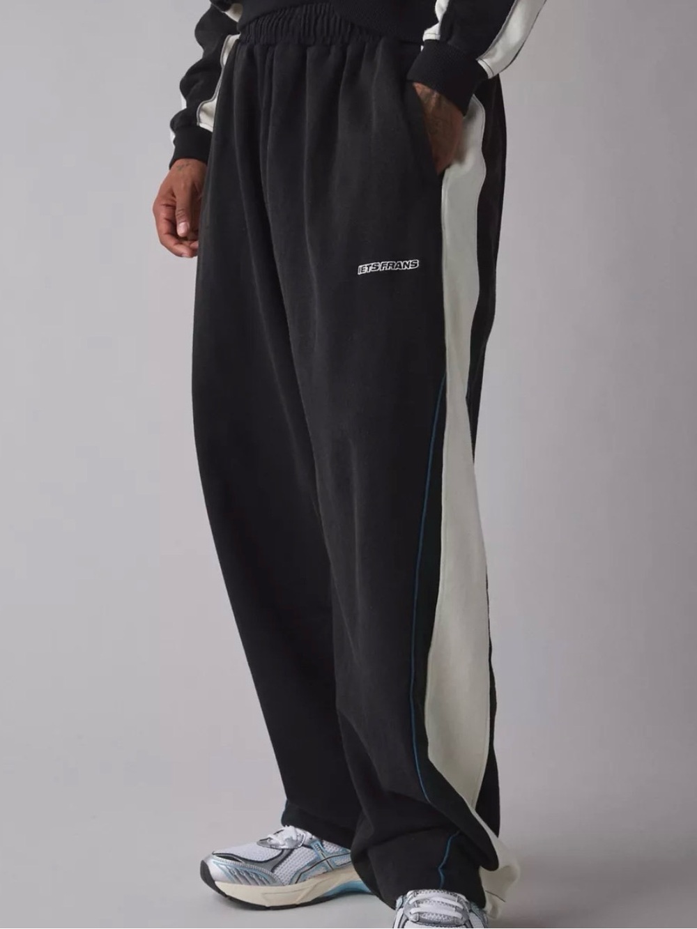 iets frans Harri Paneled Wide Leg Sweatpants